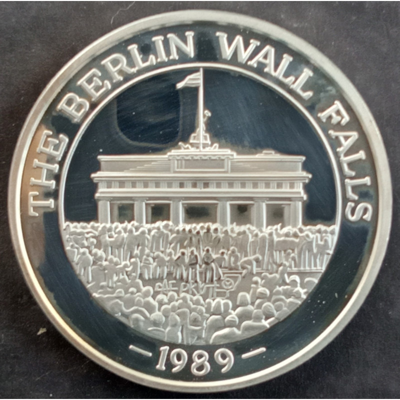 1 Oz California Crown Mint Berlin Wall Falls Obverse