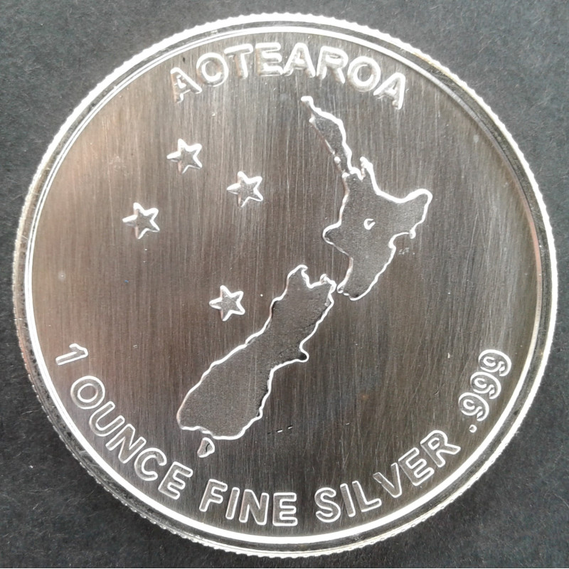 1 Oz New Zealand Fern Obverse